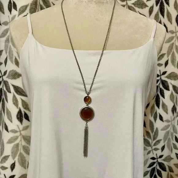 Women’s Silver Necklace with‎ Amber Detail in the Middle - Picture 1 of 3